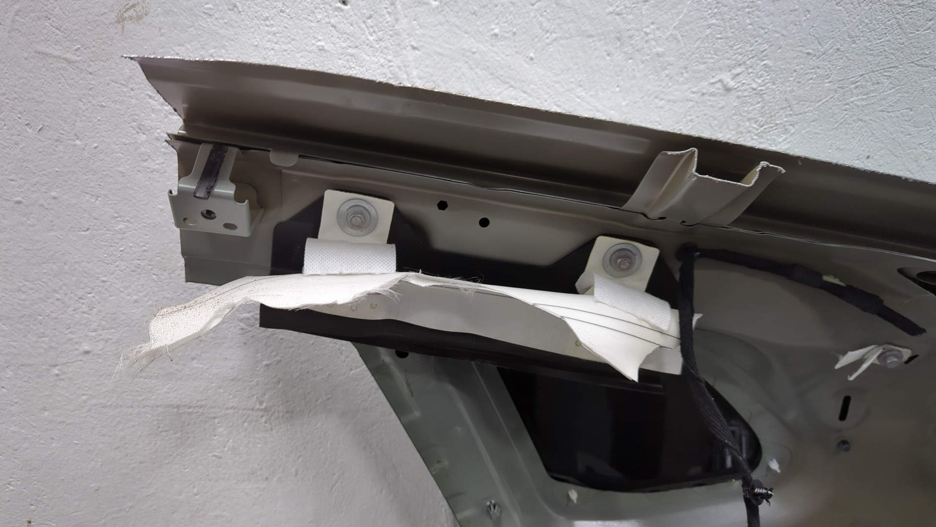 Кузовной элемент