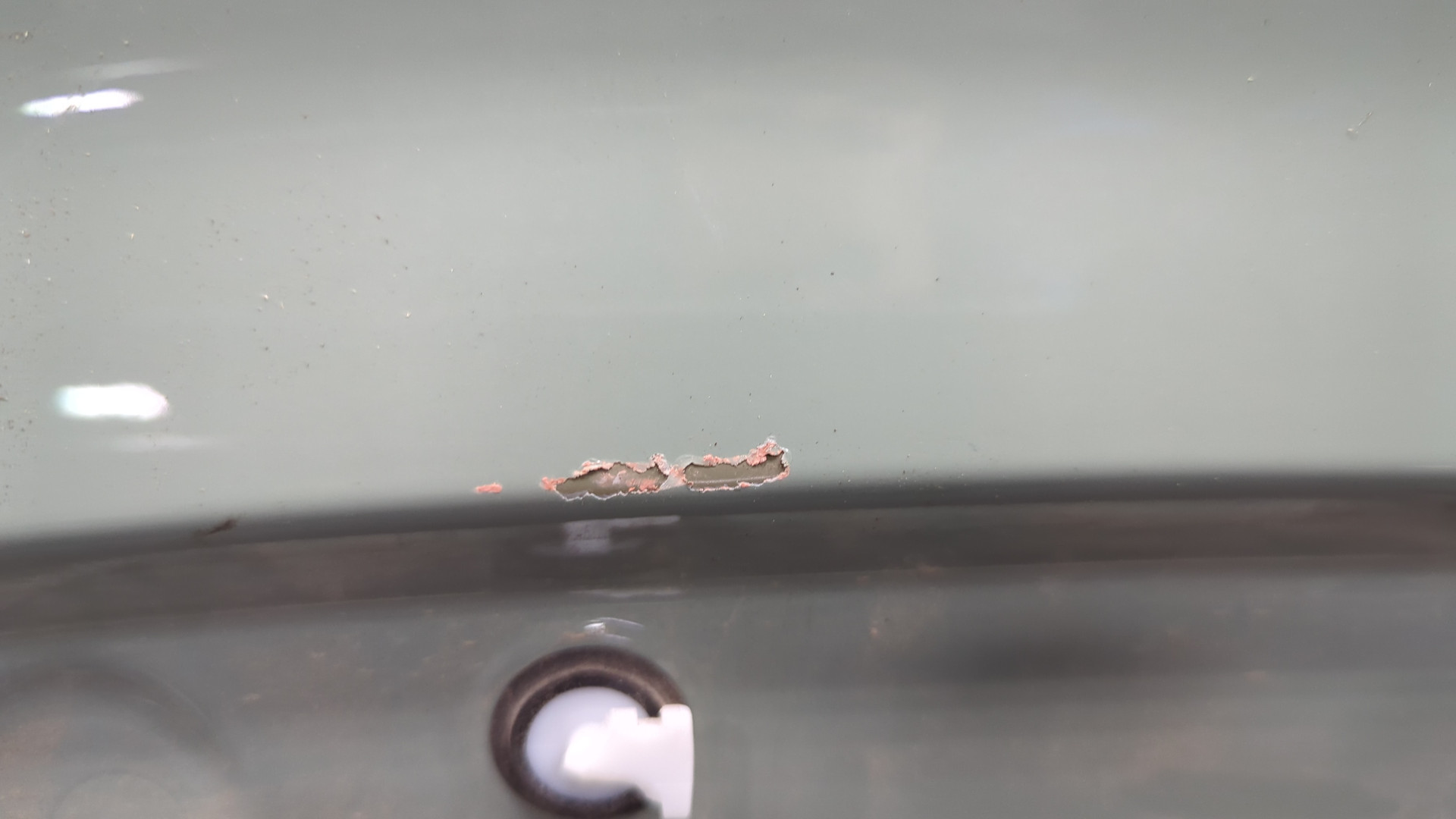 Кузовной элемент