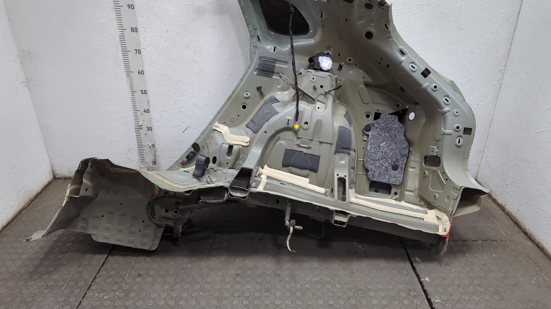 Кузовной элемент