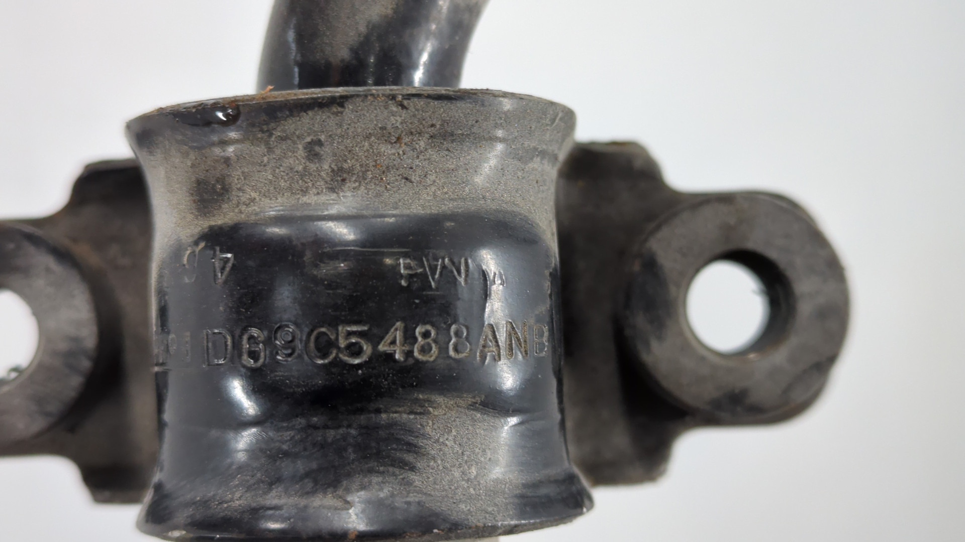 Стабилизатор передний