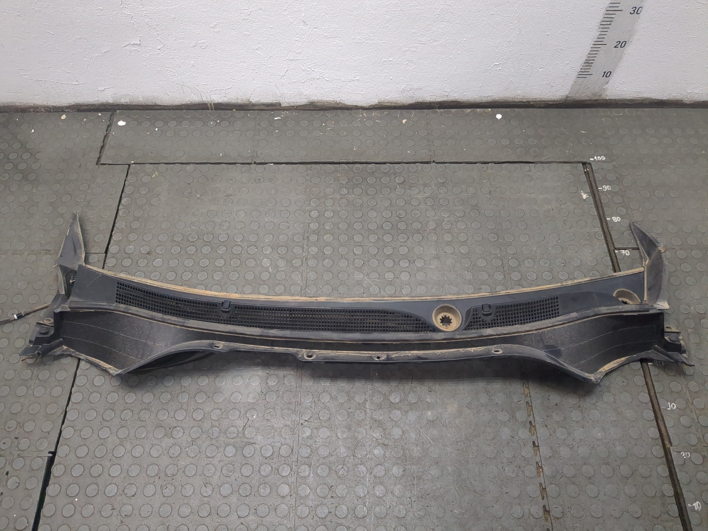 Решетка стеклоочистителей (Жабо)