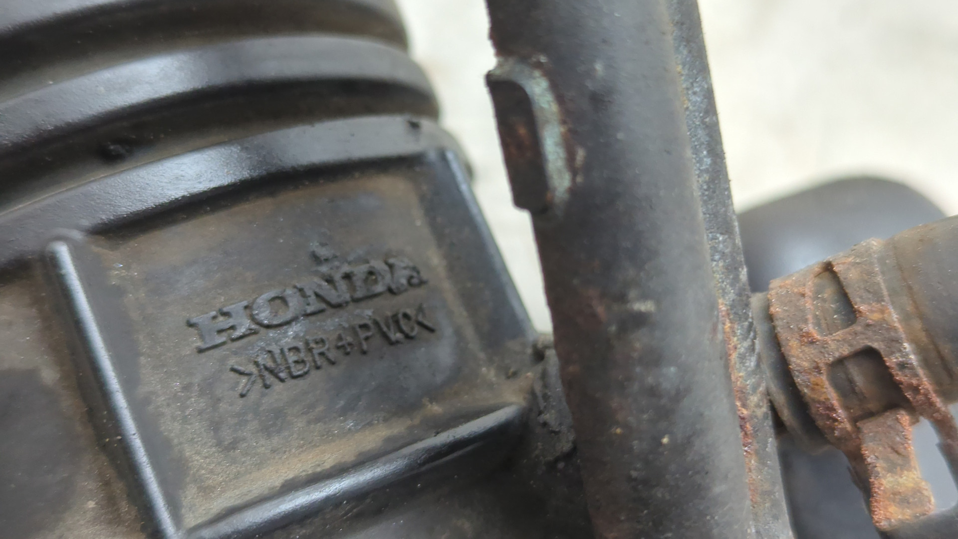 Патрубок воздушного фильтра