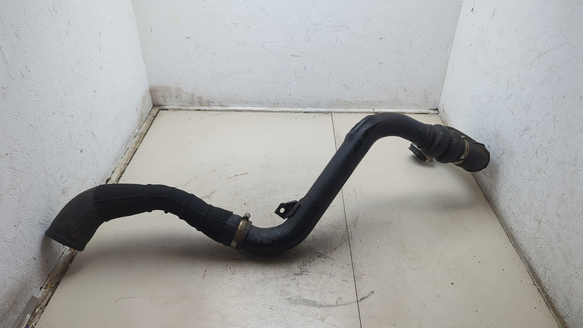 Патрубок интеркулера