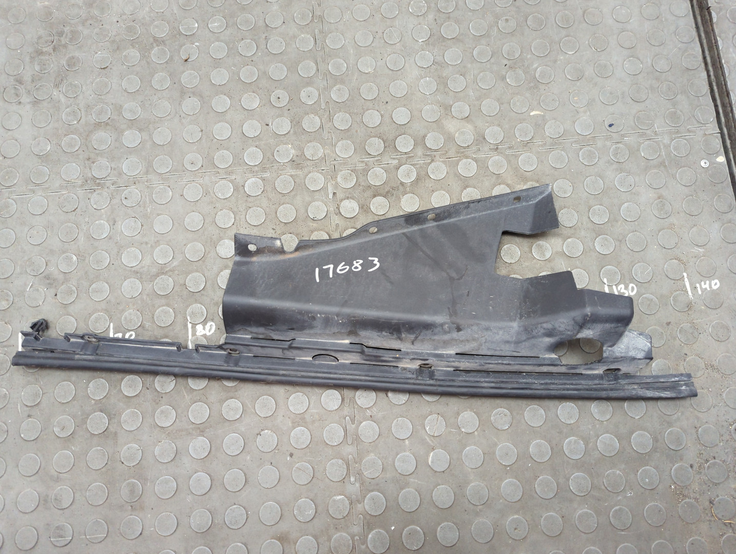 Локер передний правый