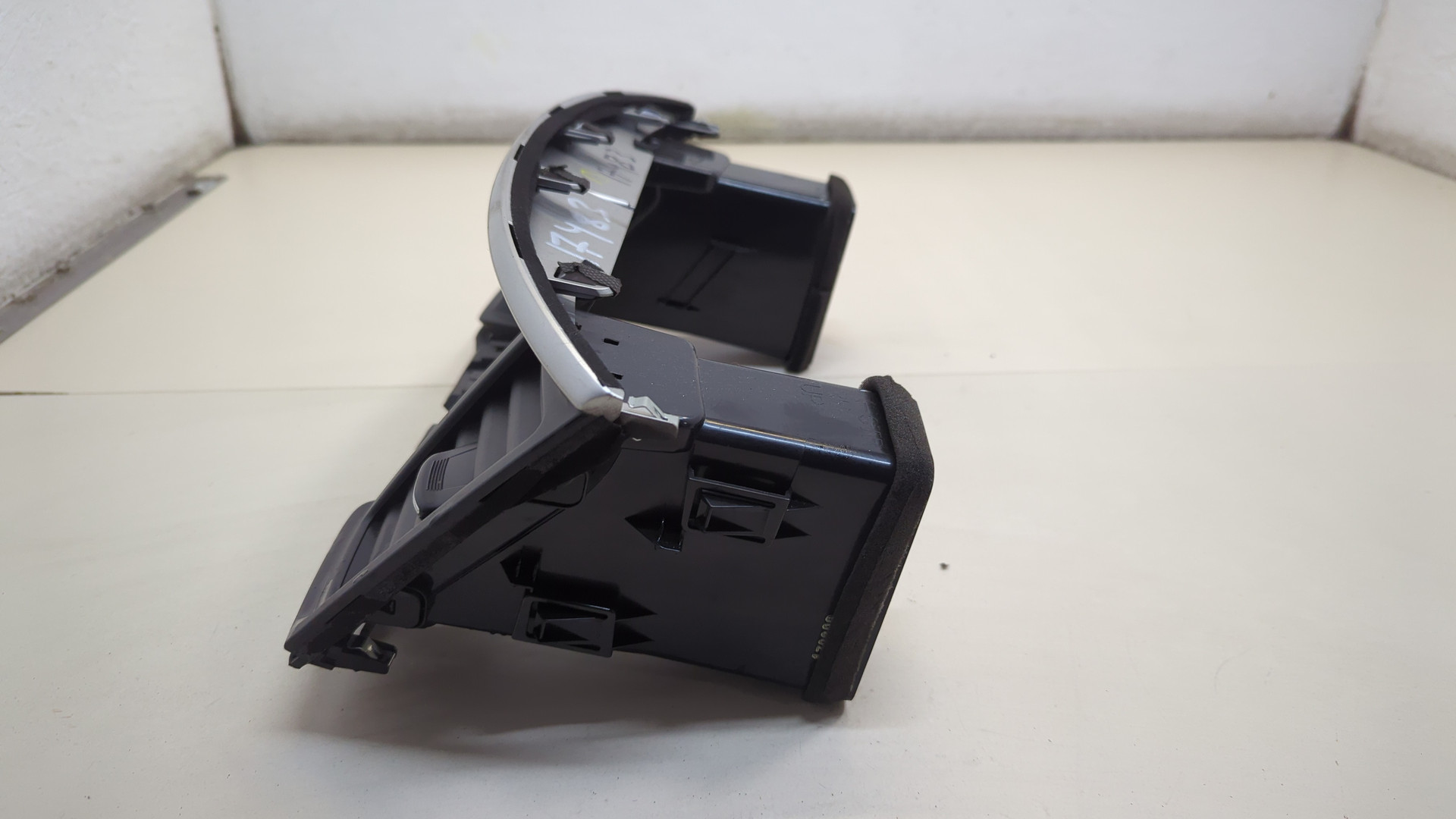 Дефлектор воздушный