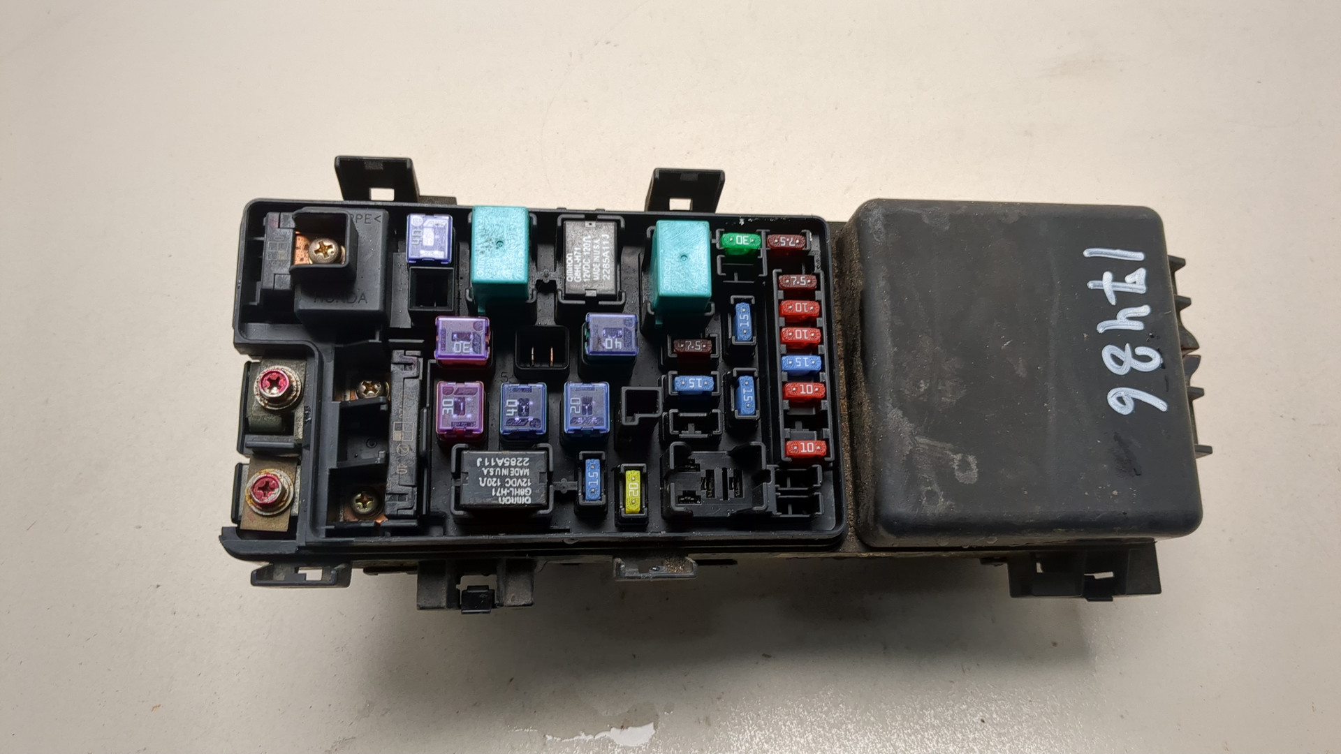 Блок предохранителей