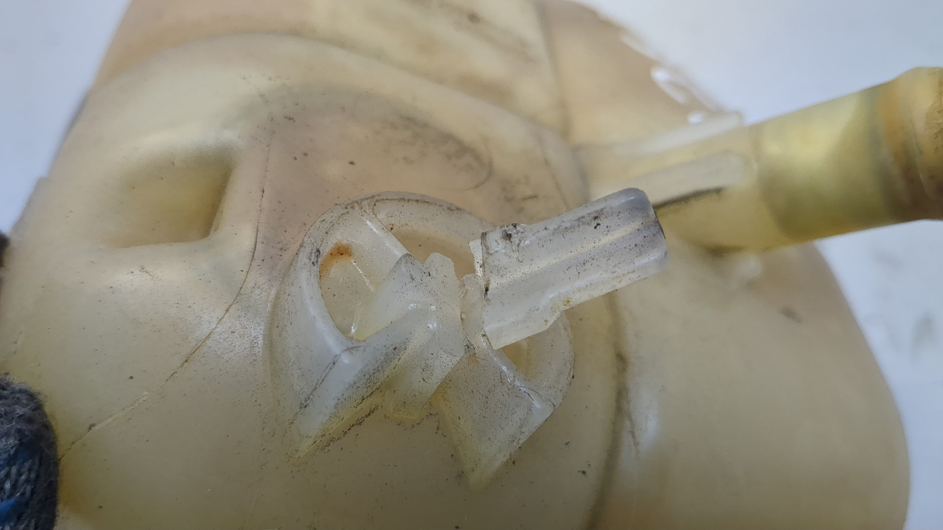 Бачок расширительный