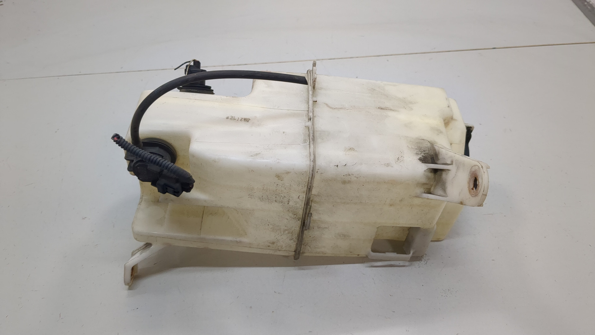 Бачок омывателя лобового стекла