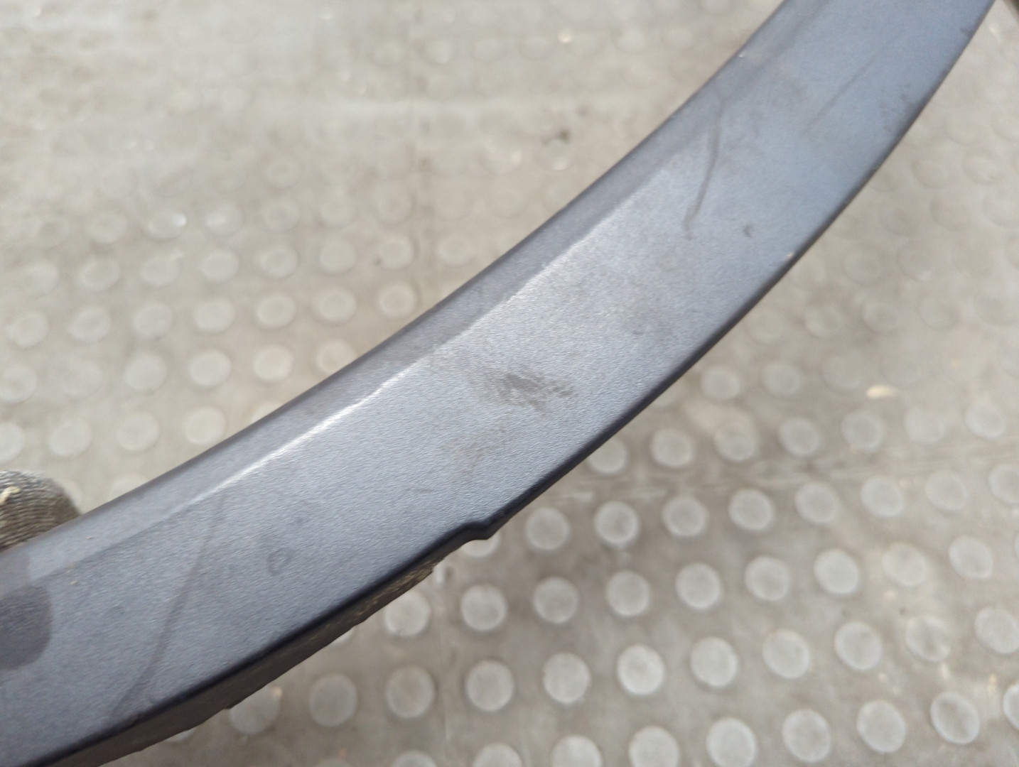 Молдинг заднего крыла правого