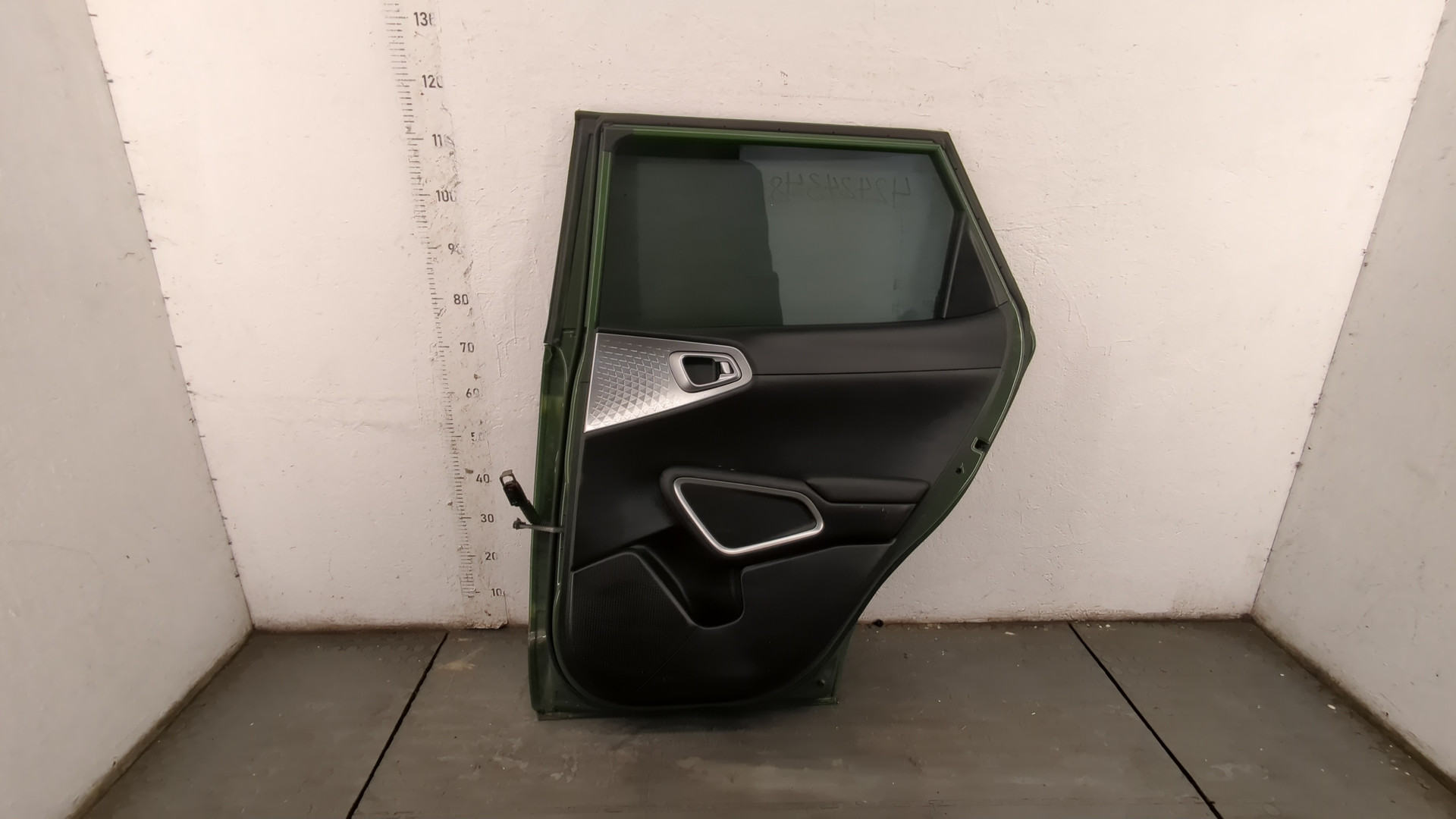 Дверь задняя правая