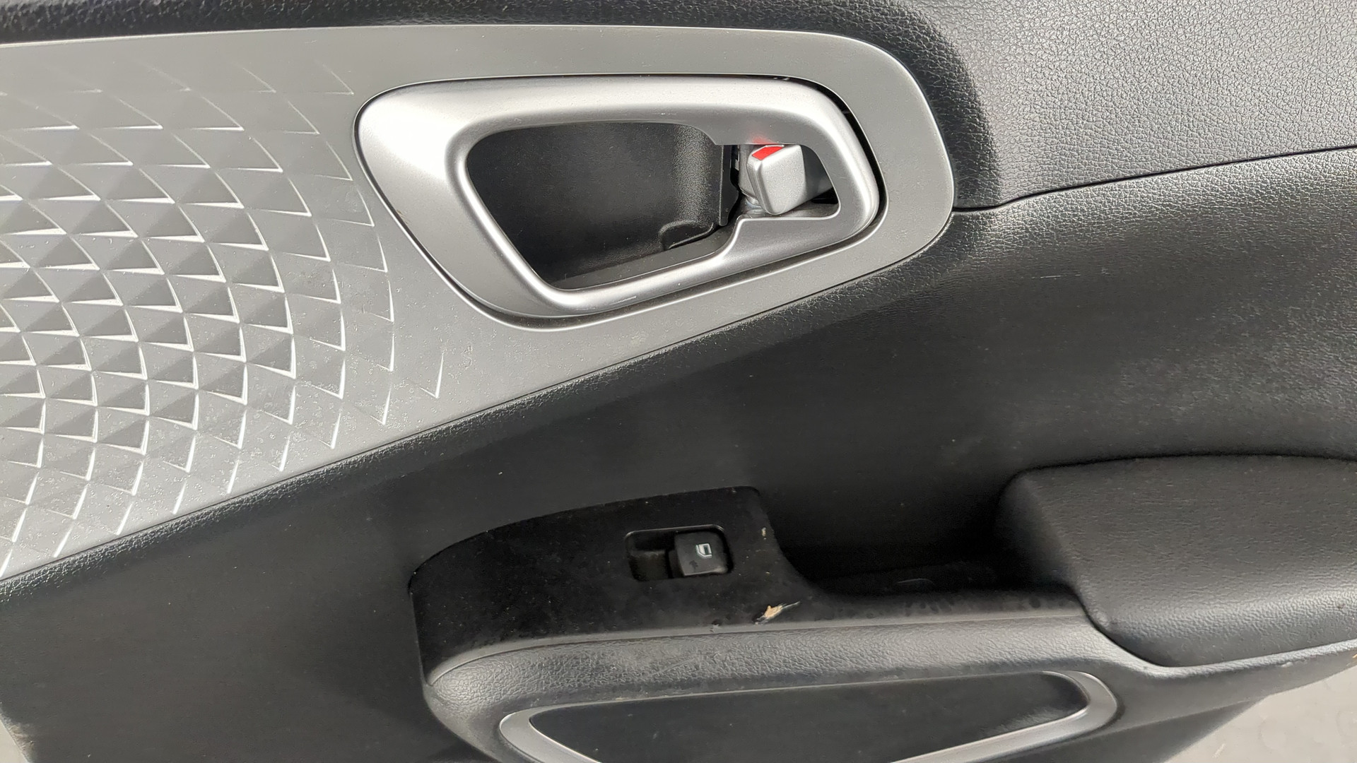 Дверь задняя правая