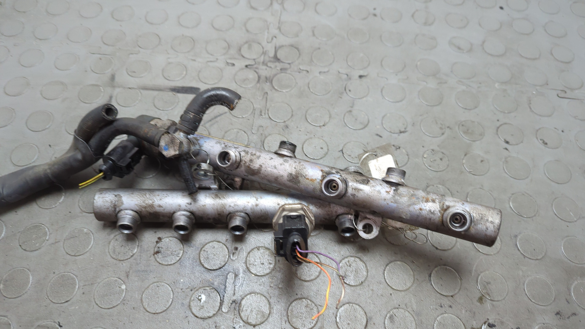 Рейка топливная (рампа)