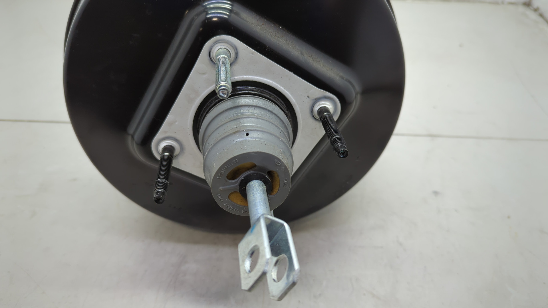 Цилиндр тормозной главный