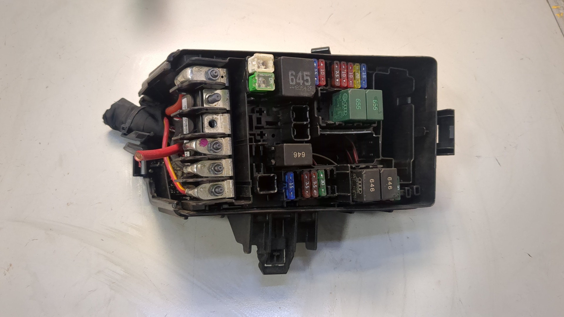 Блок предохранителей