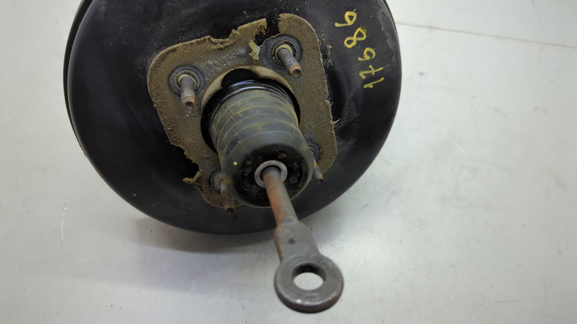 Цилиндр тормозной главный