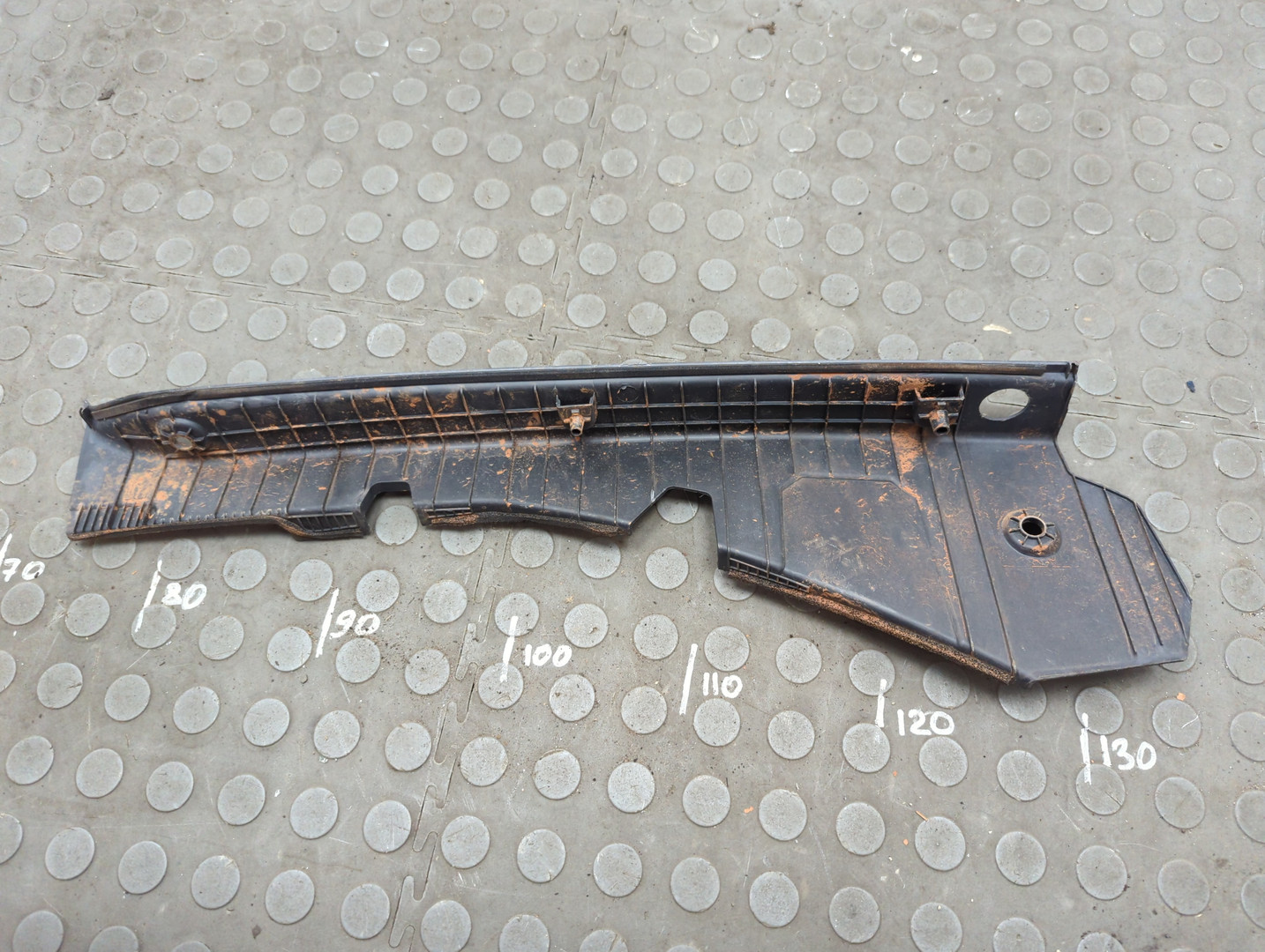 Локер передний правый