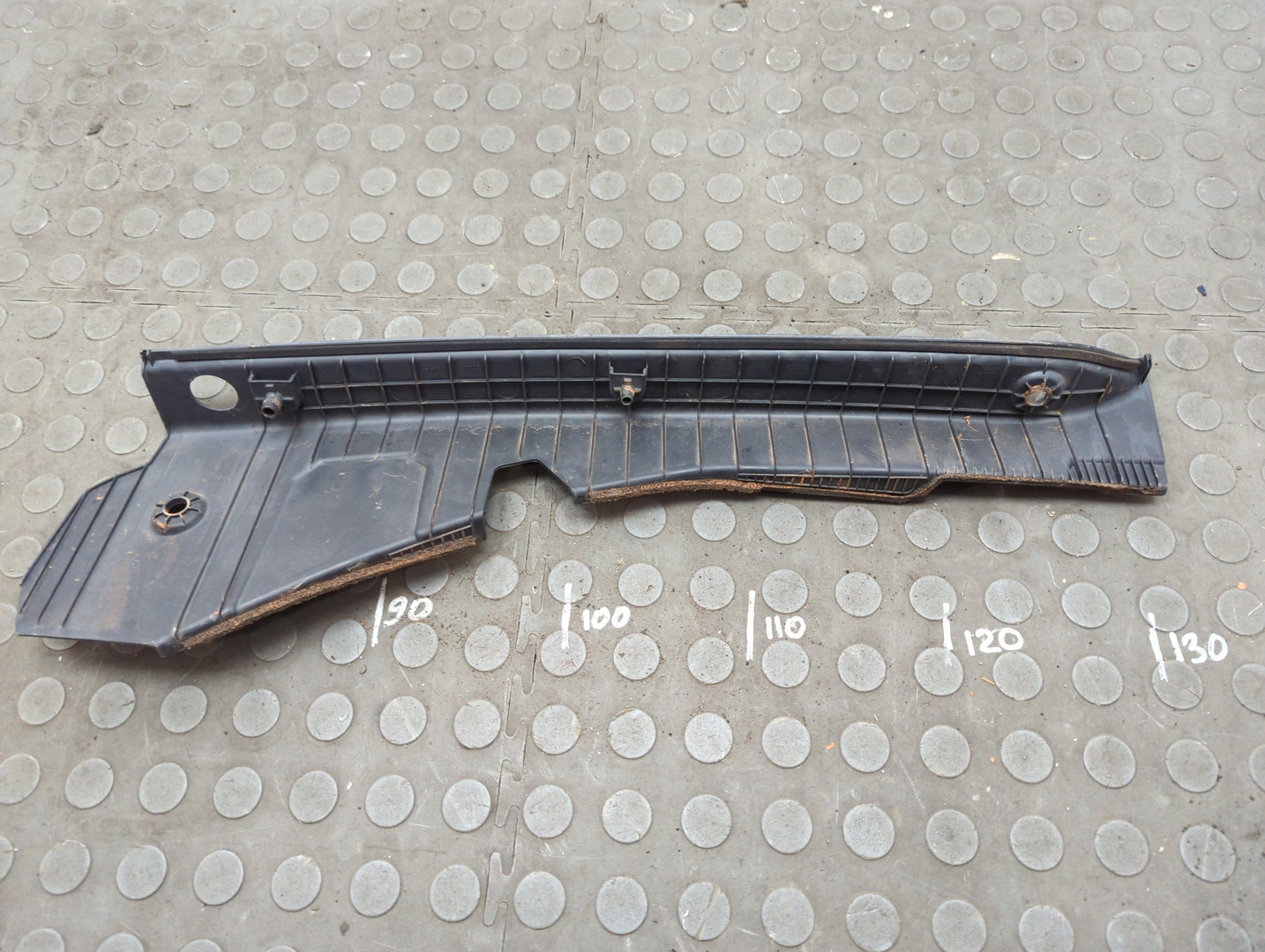 Локер передний левый