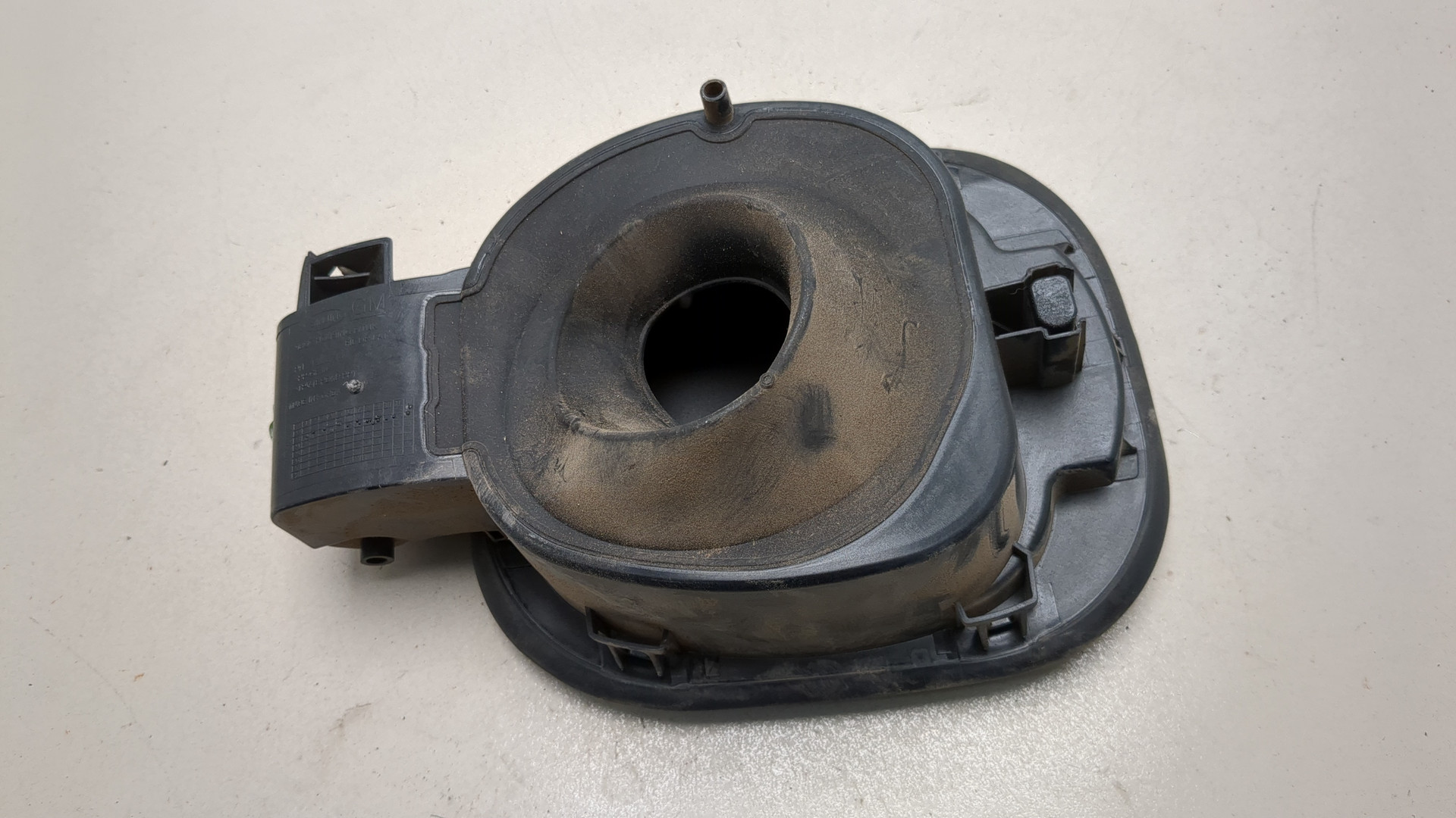 Лючок бензобака