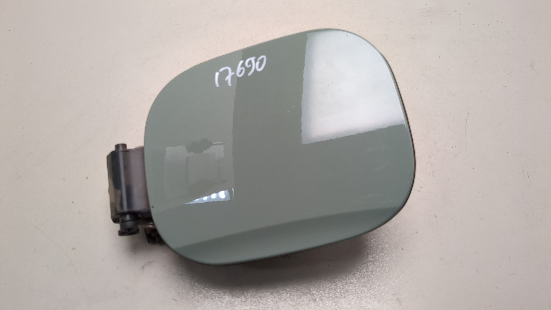 Лючок бензобака