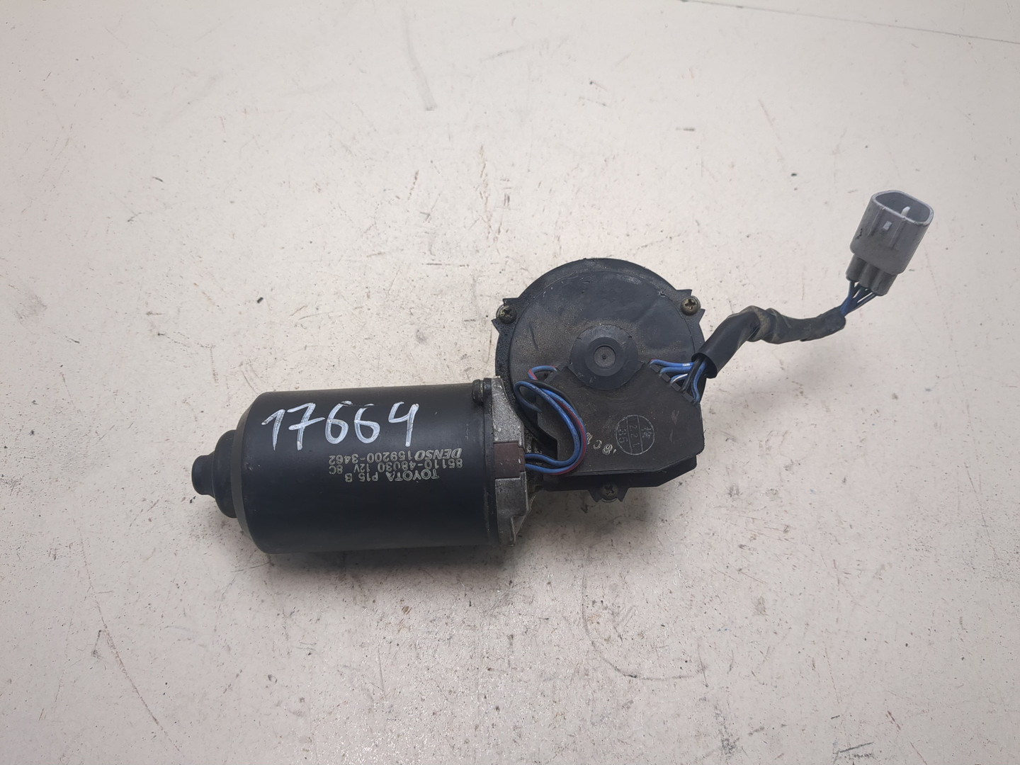 Моторчик стеклоочистителя передний