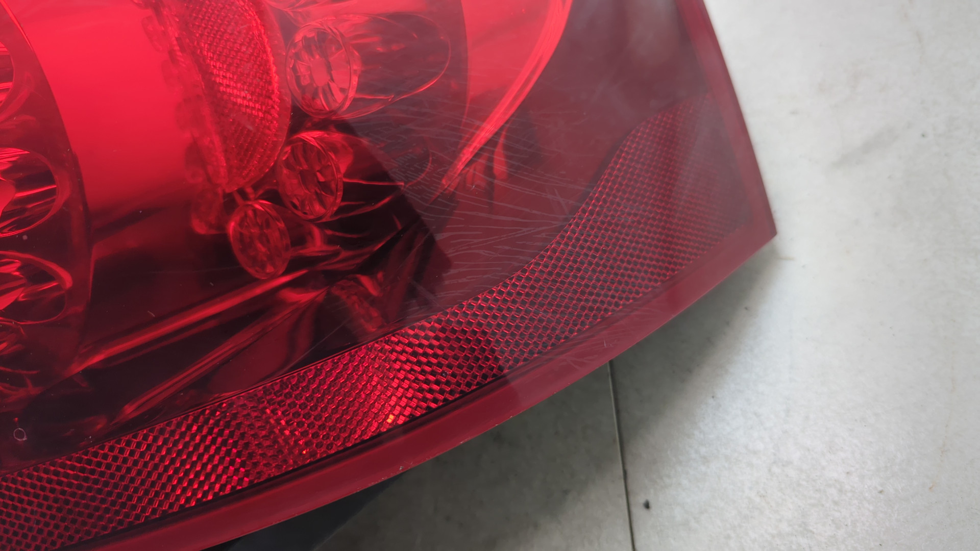 Фонарь задний правый