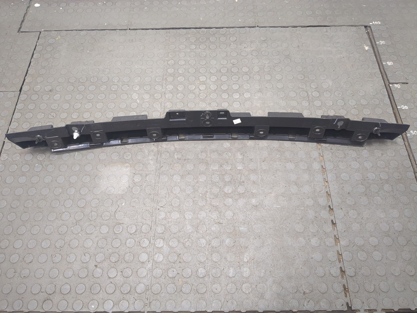 Усилитель заднего бампера