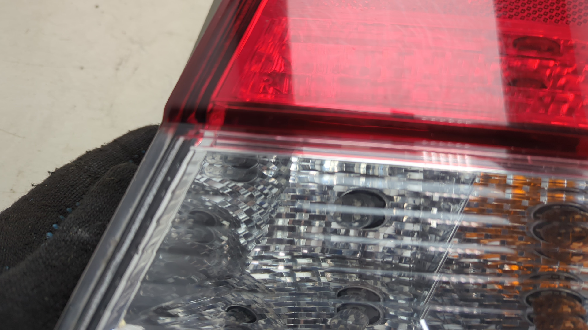 Фонарь задний правый