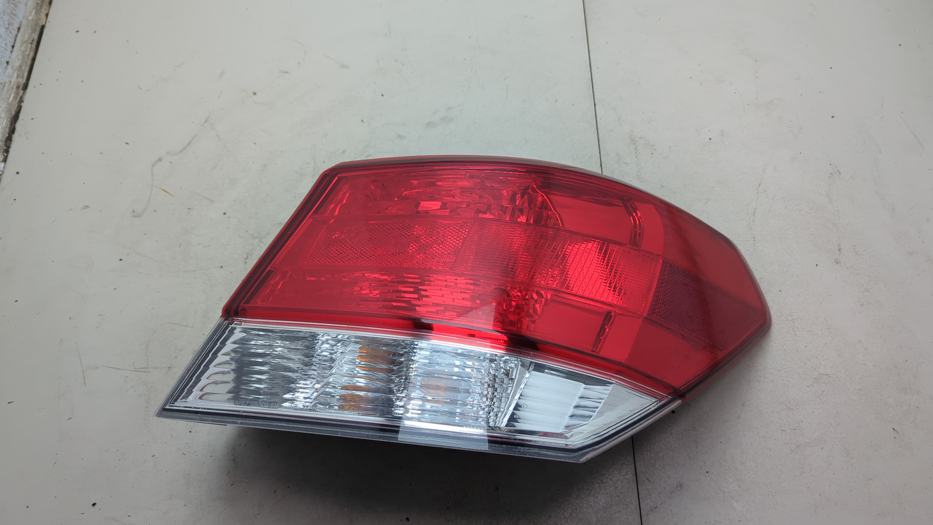 Фонарь задний правый