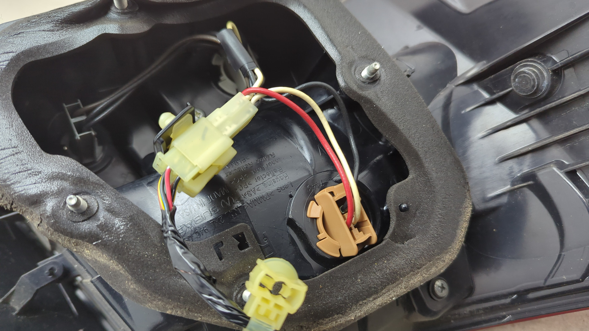 Фонарь задний правый