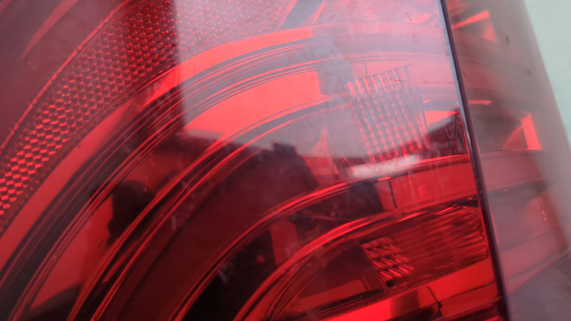 Фонарь задний левый