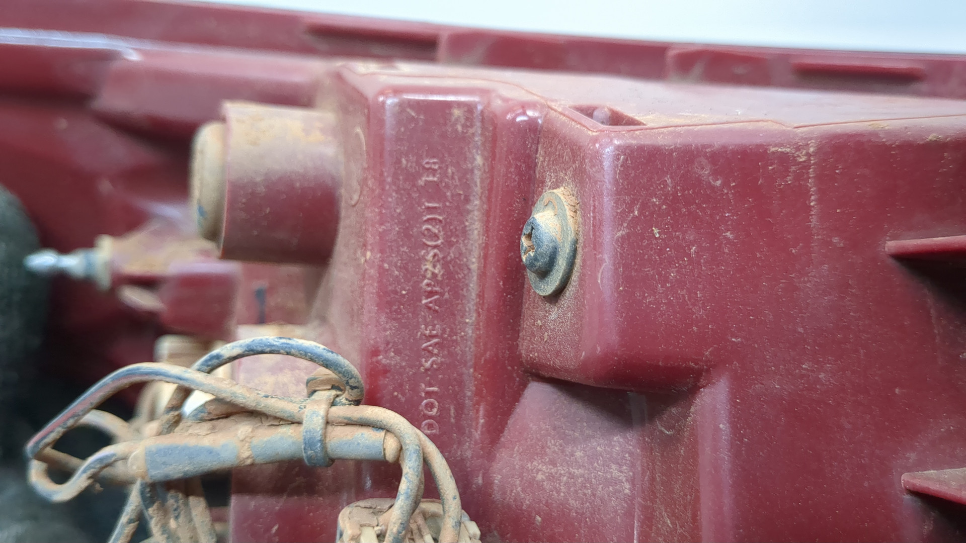 Фонарь задний правый