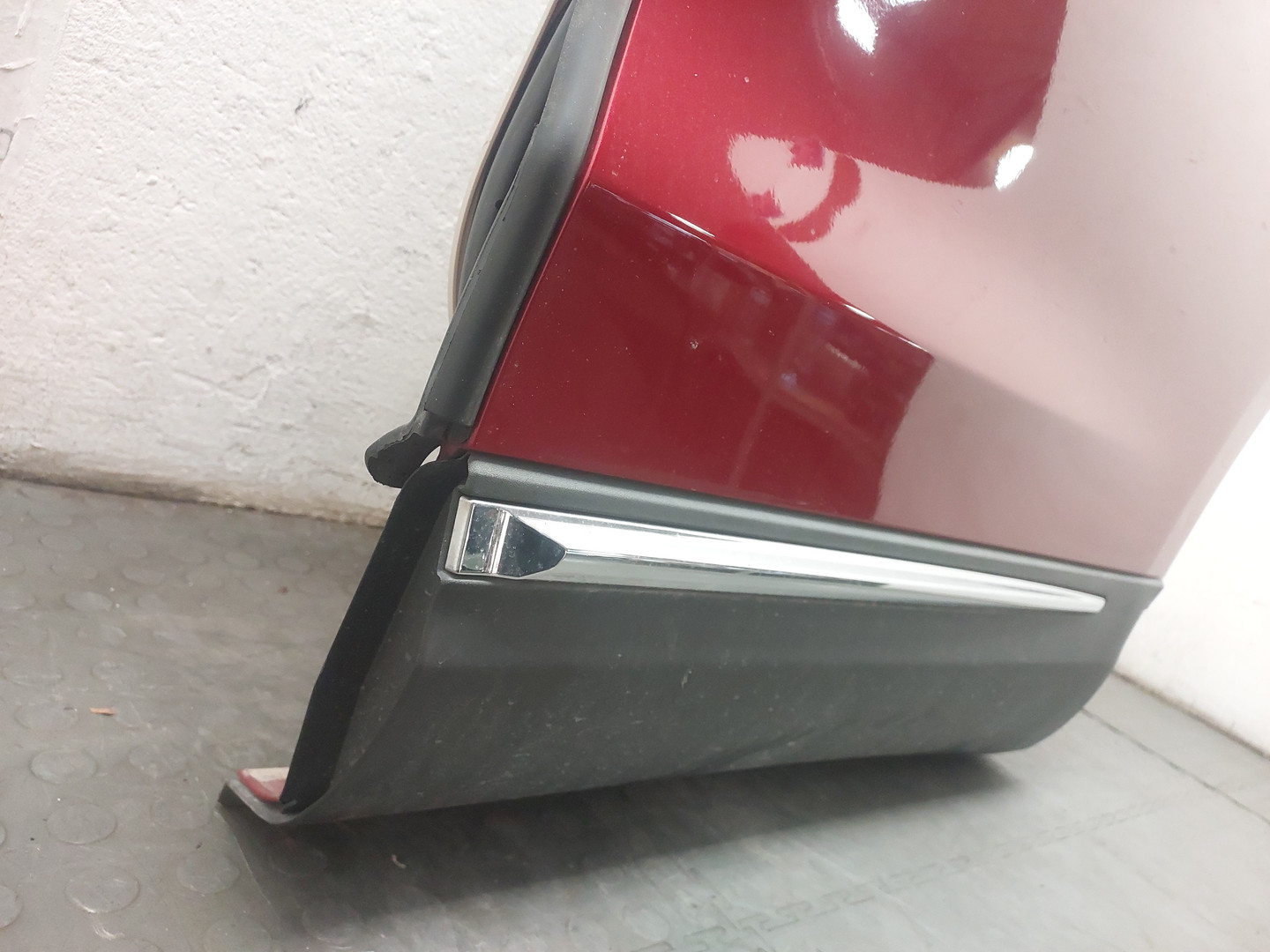 Дверь задняя левая