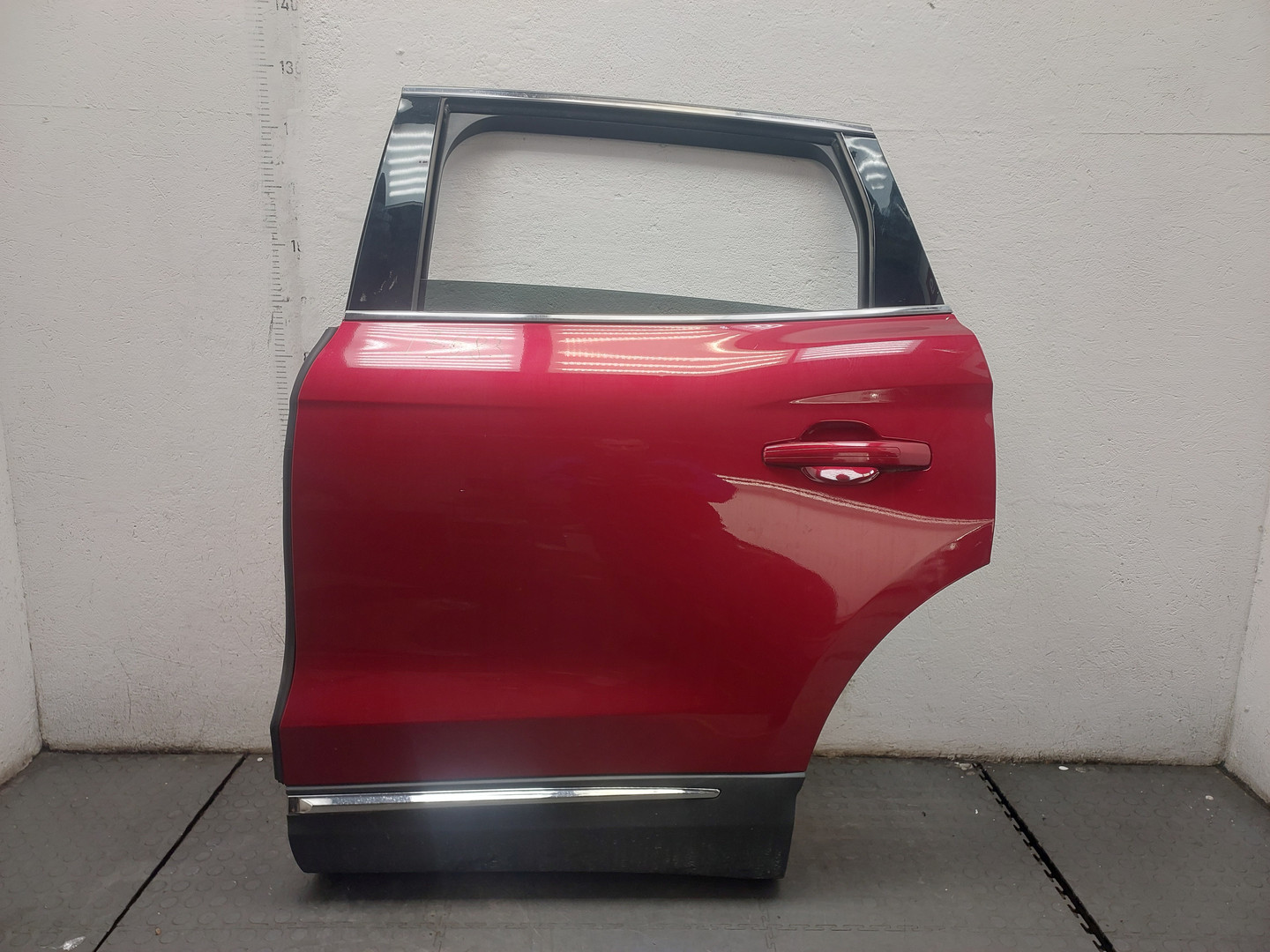 Дверь задняя левая