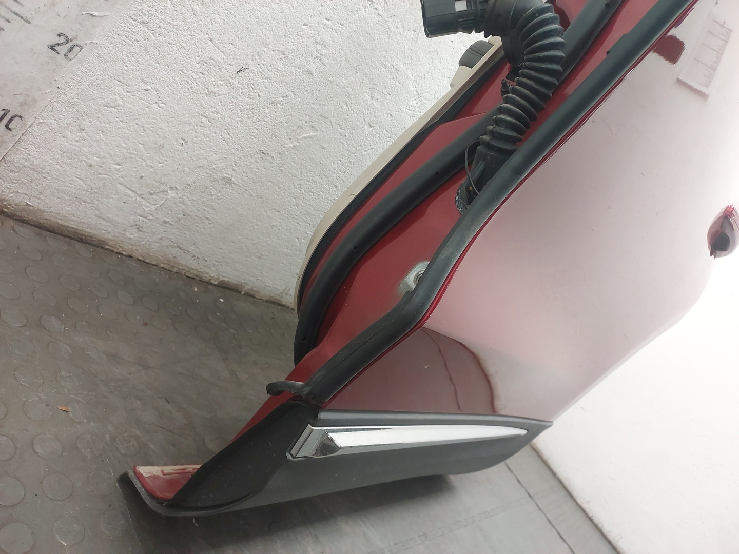 Дверь задняя левая