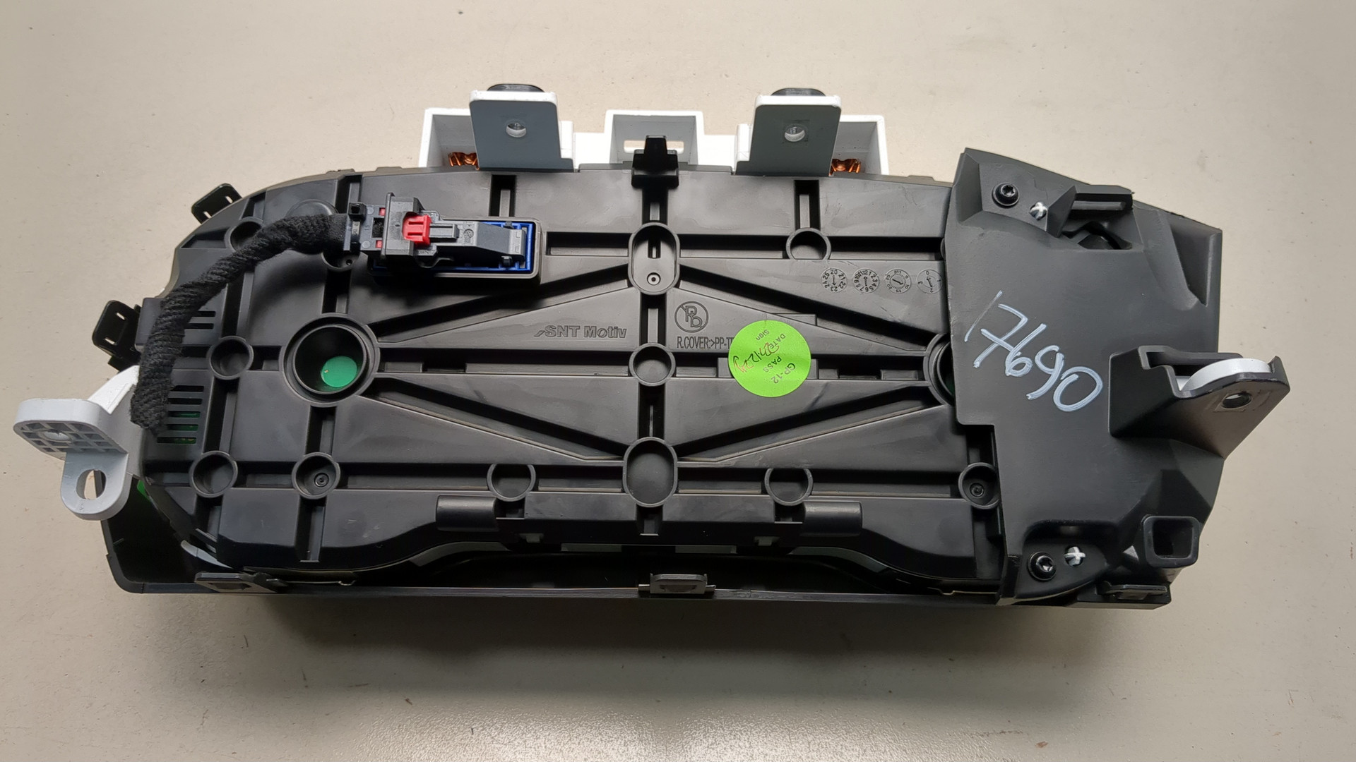 Панель приборов