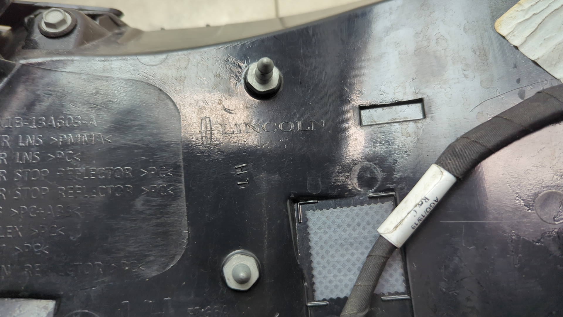 Фонарь задний левый