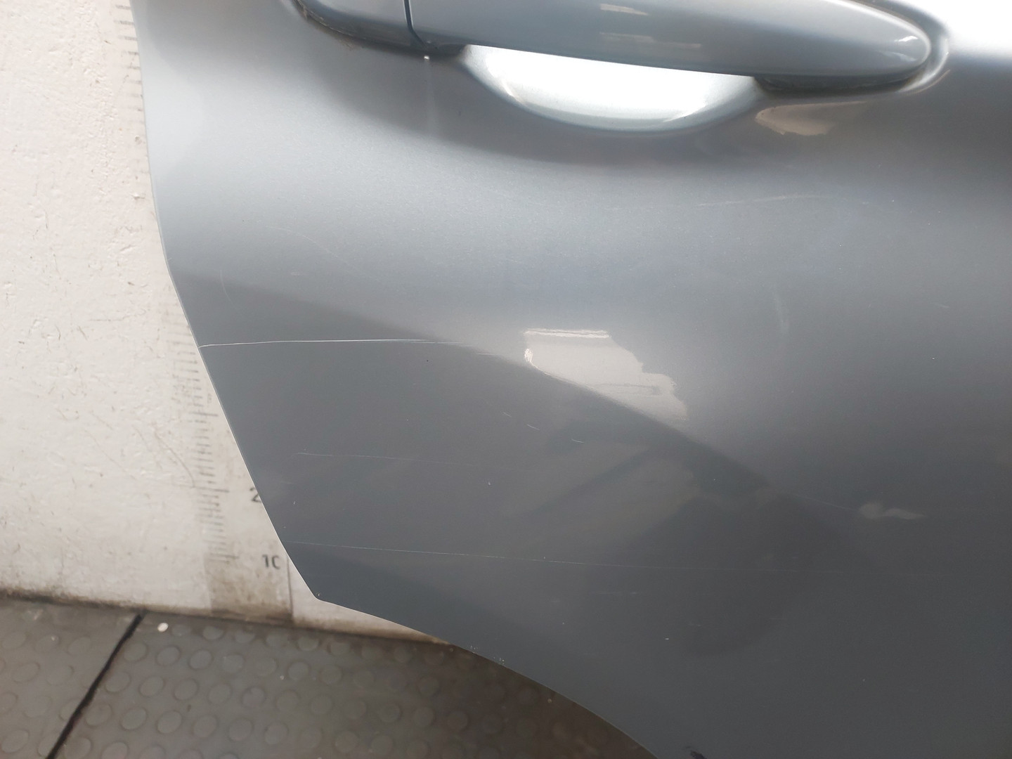 Дверь задняя правая