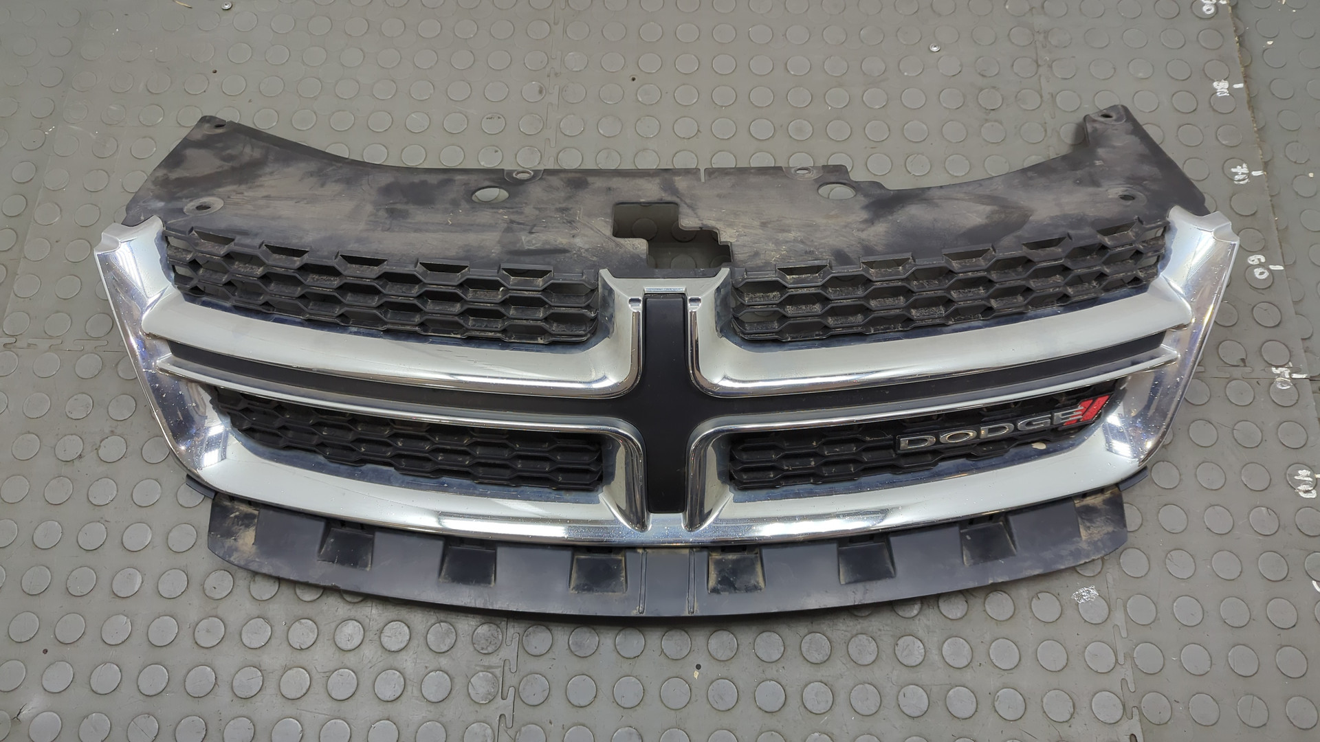 Решетка радиатора