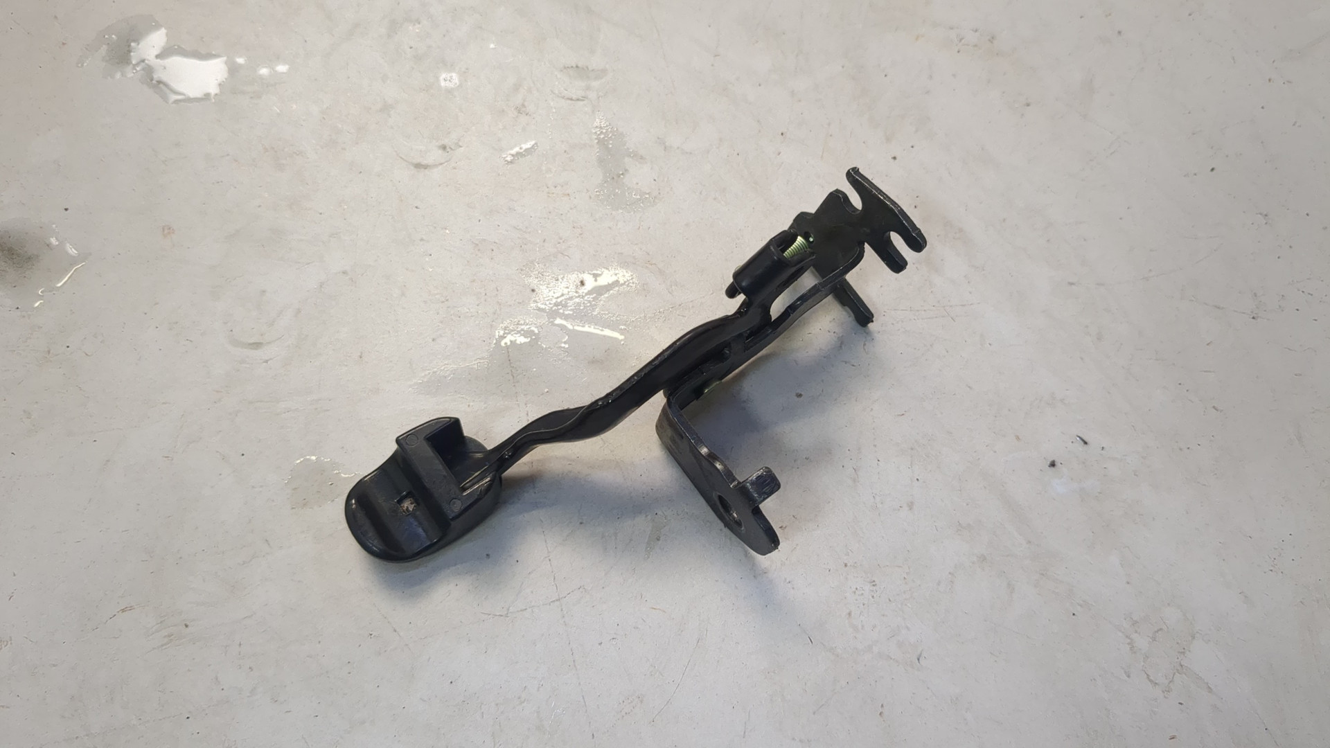 Ручка открывания лючка бензобака