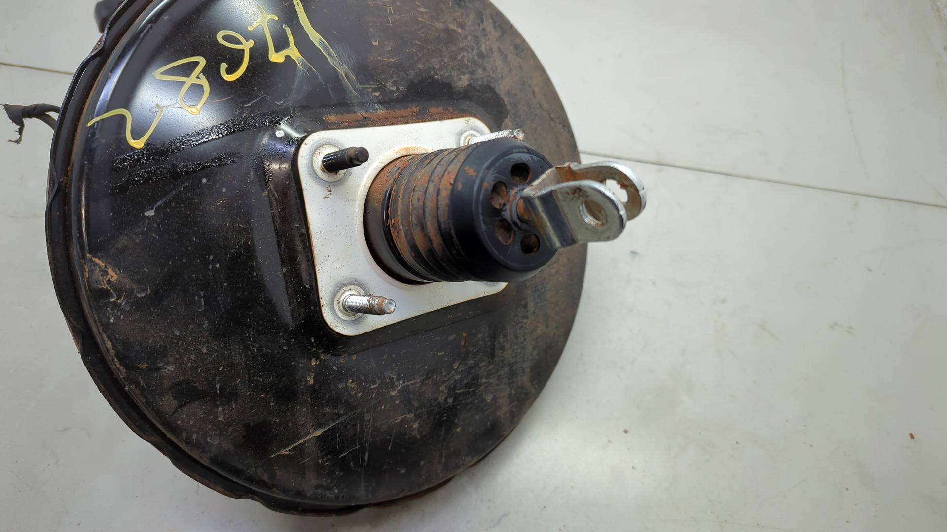 Цилиндр тормозной главный