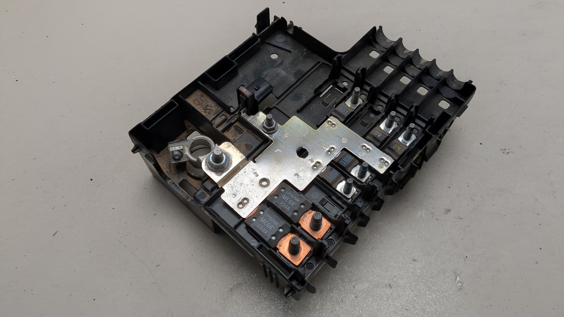 Блок предохранителей