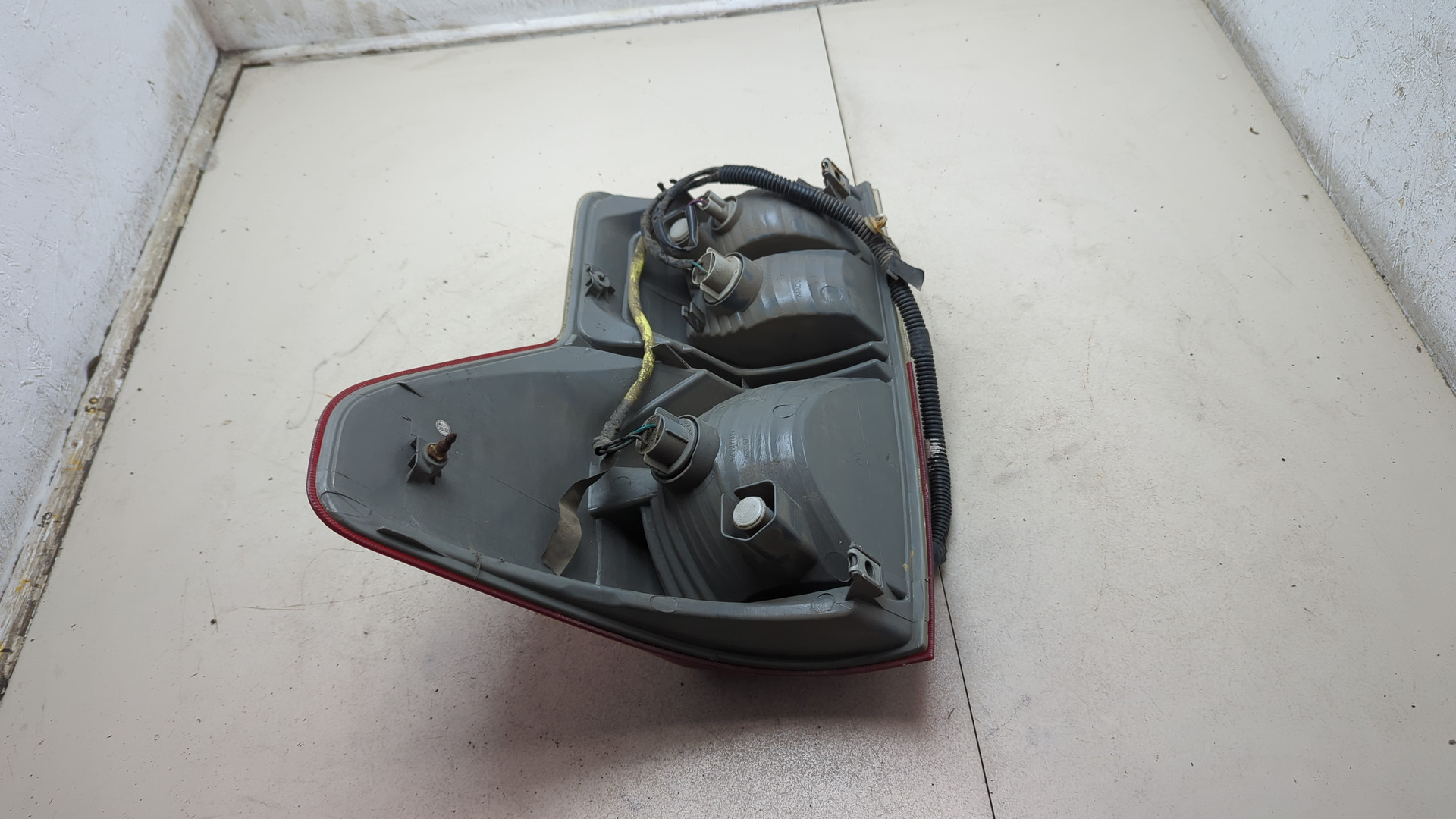 Фонарь задний левый