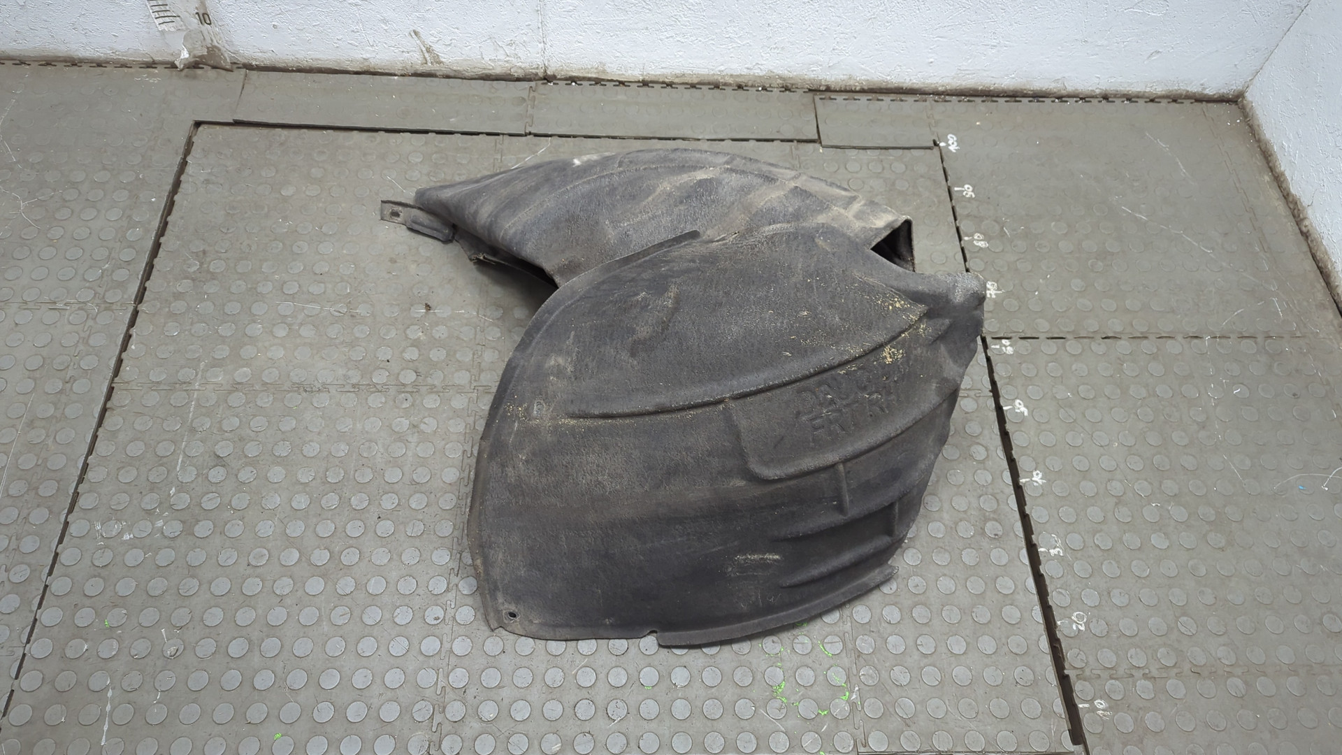 Локер передний правый