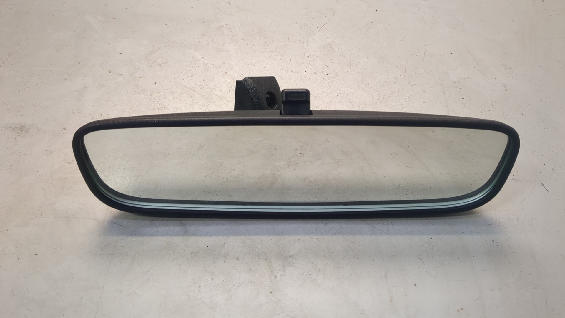 Зеркало заднего вида