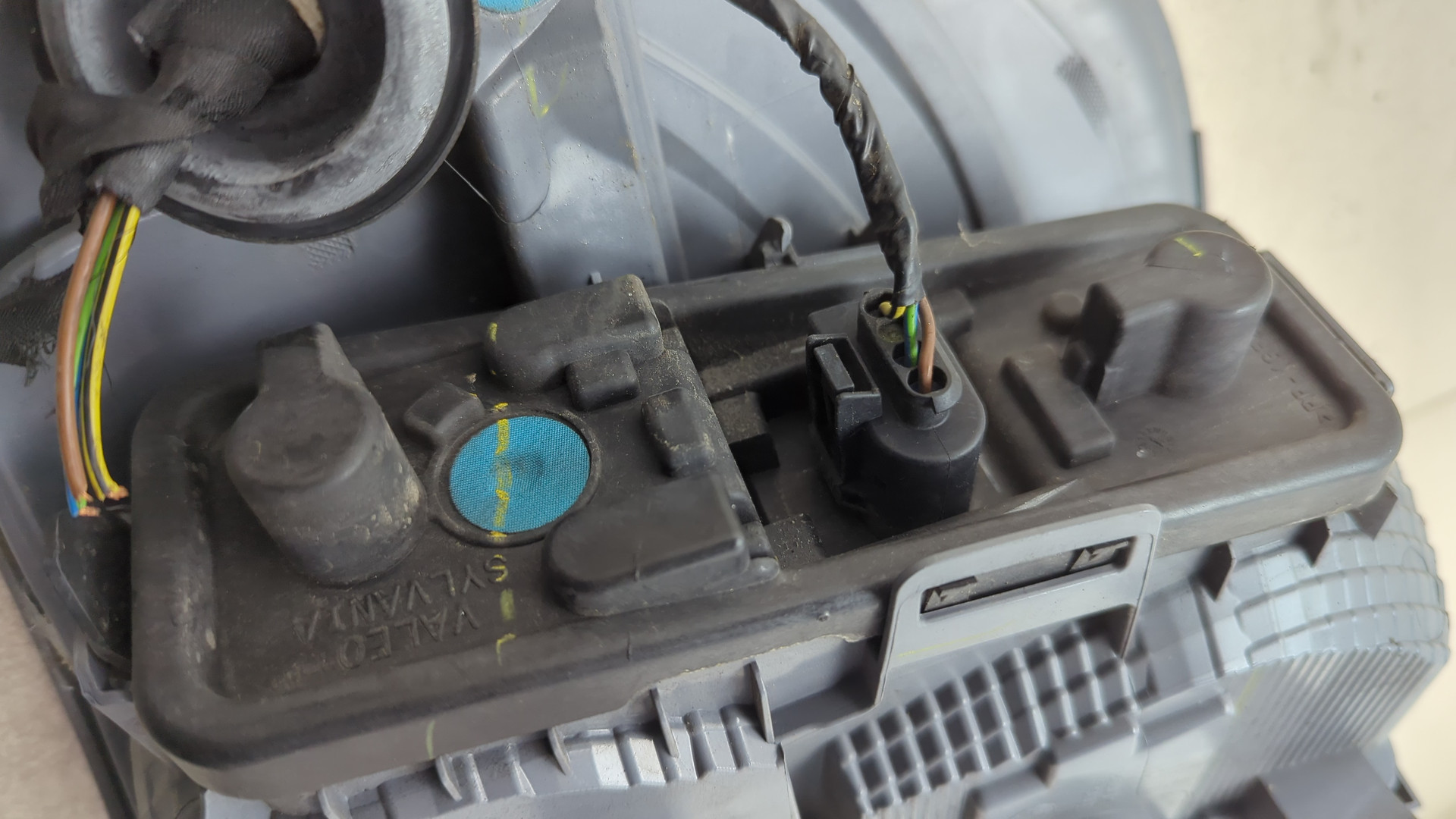 Фонарь задний правый