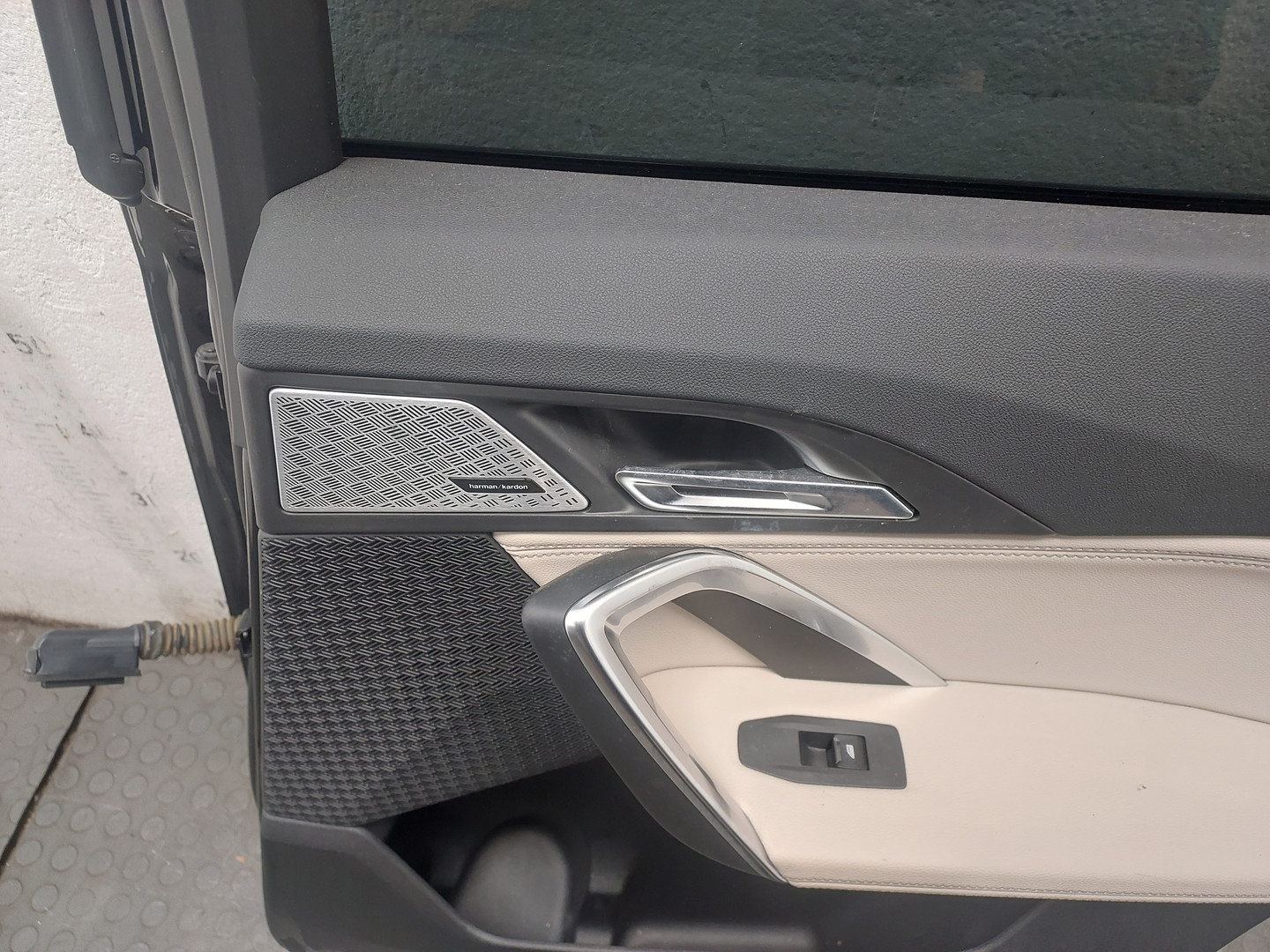 Дверь задняя правая