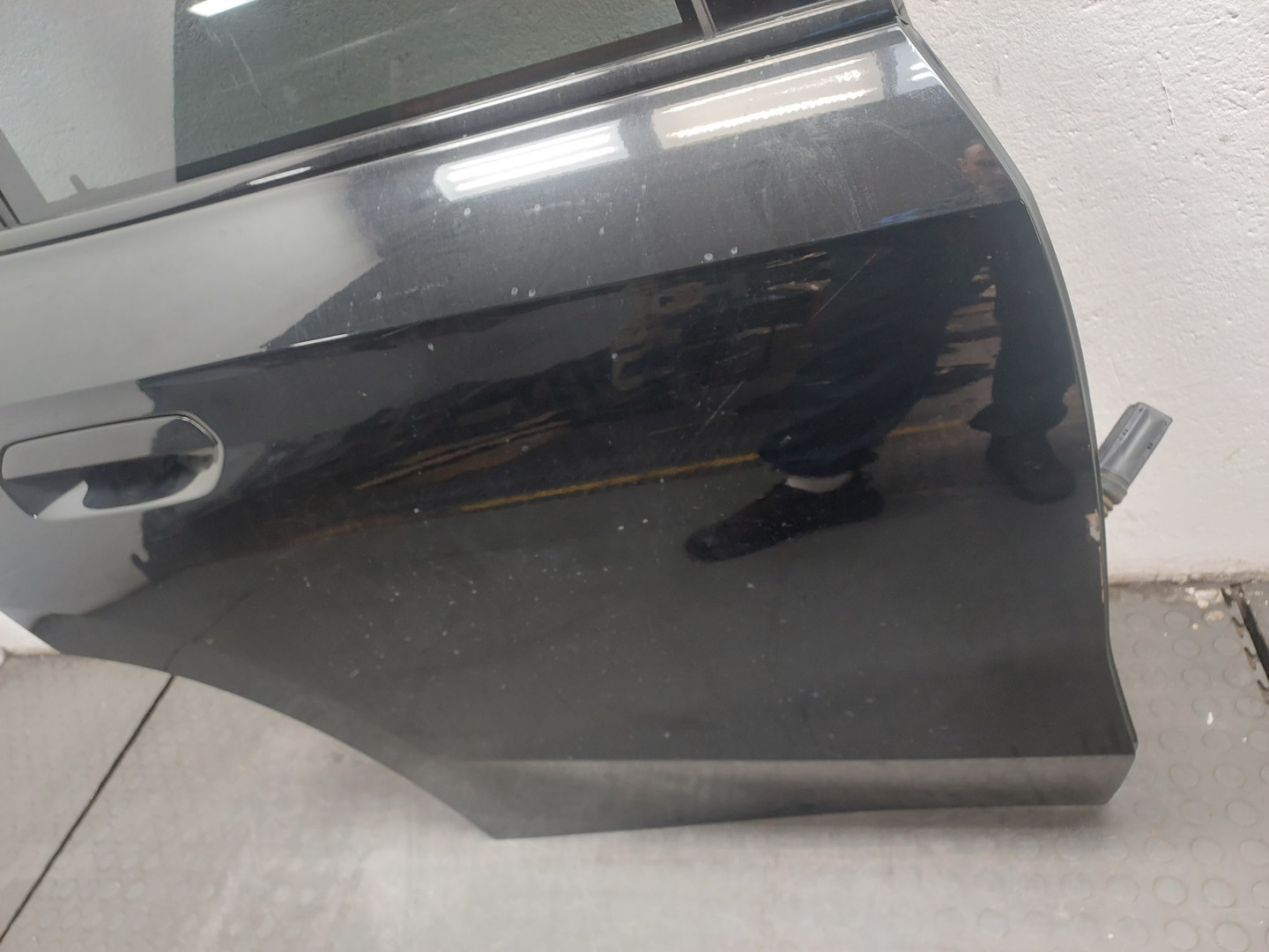 Дверь задняя правая