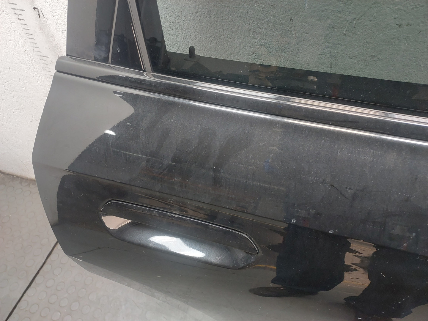 Дверь задняя правая