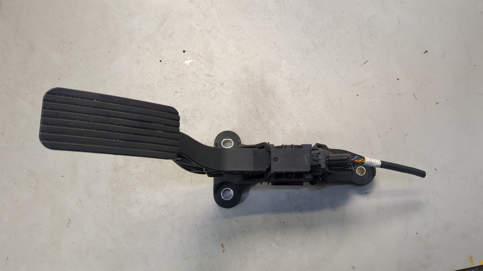 Педаль газа