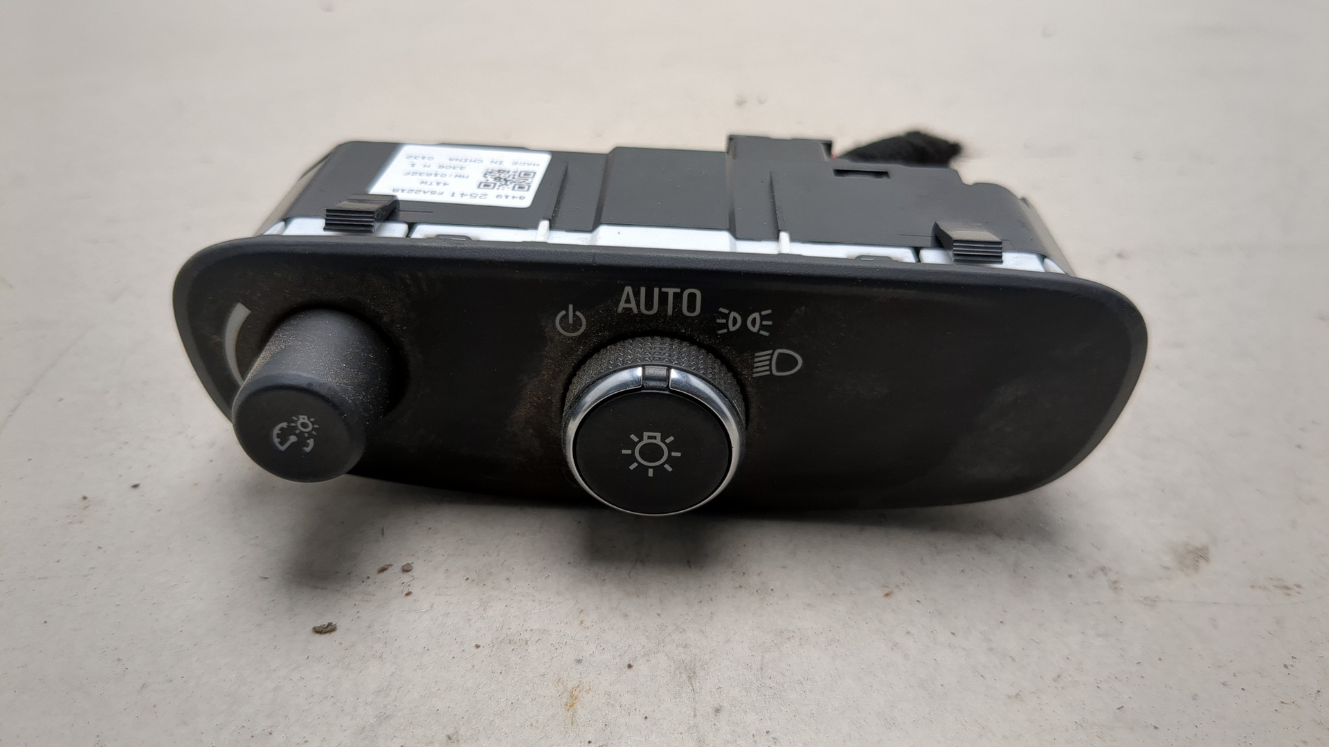 Переключатель света фар